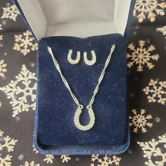 Montana Silversmiths Silver Horseshoe Necklace Set - Picture 1 of 3